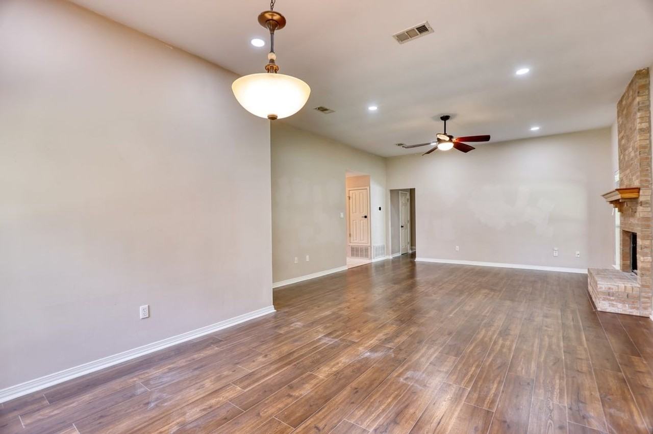 1212 Magnolia Bayou Blvd - Photo 5 of 18