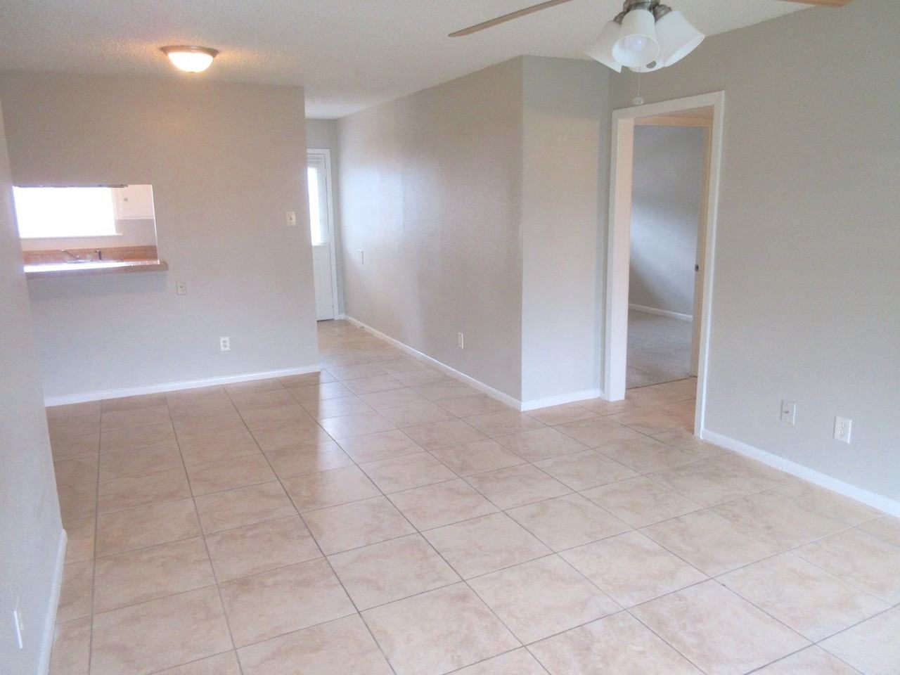 1230 Shadowdale Dr #6 - Photo 3 of 18