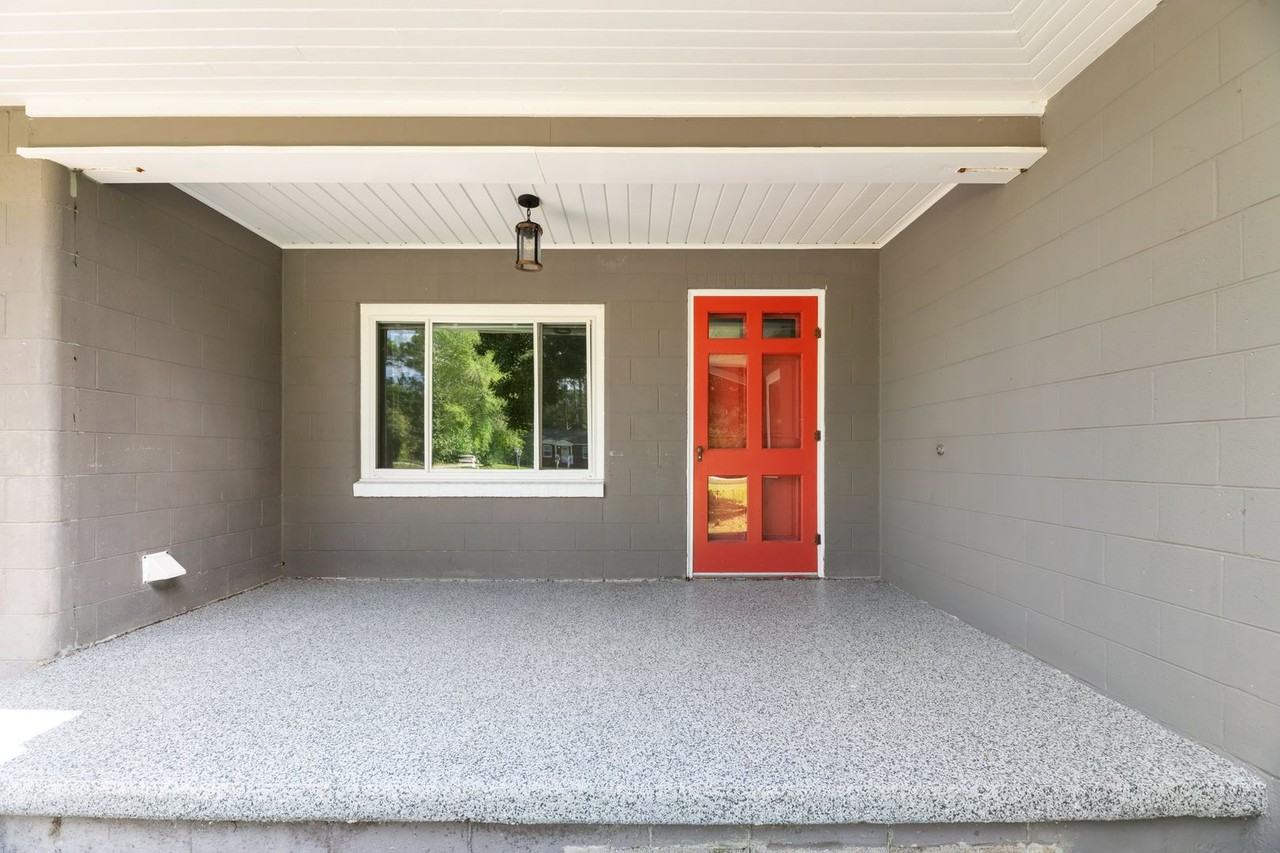 408 Sandy Point Rd - Photo 3 of 19