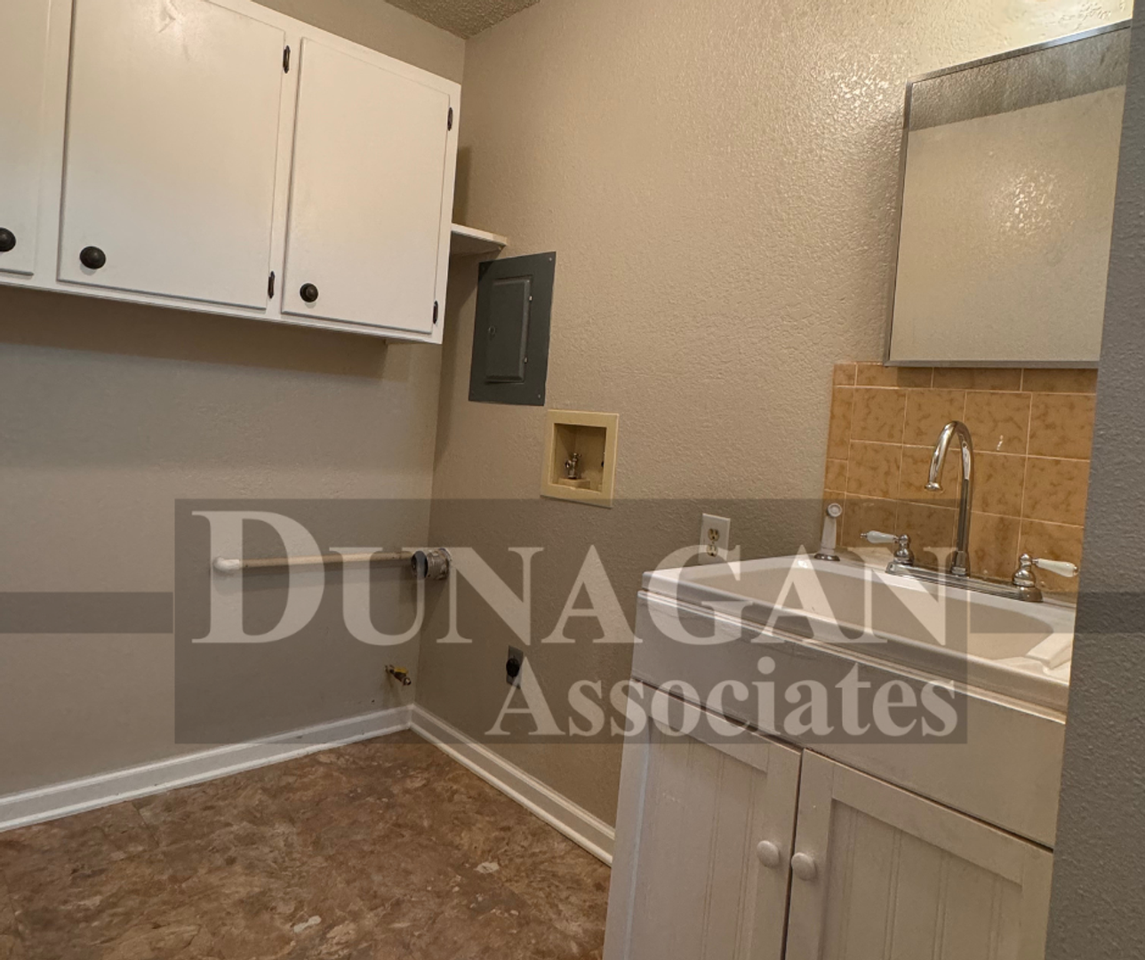 2421 Avenue C - Photo 3 of 13
