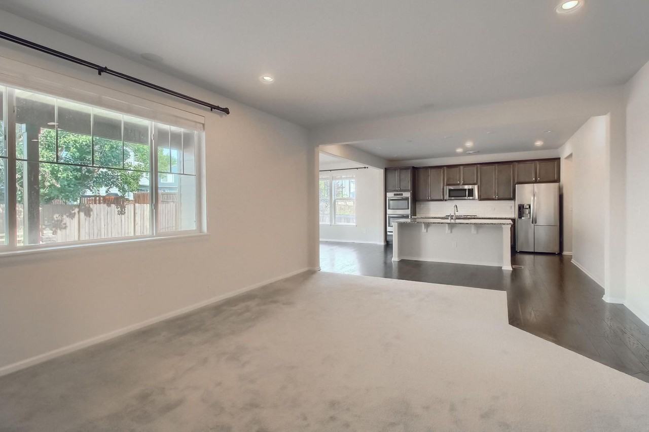 12541 Glencoe St - Photo 4 of 50