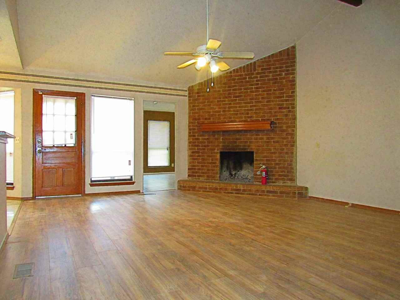 12400 Eric Field Pl - Photo 2 of 14