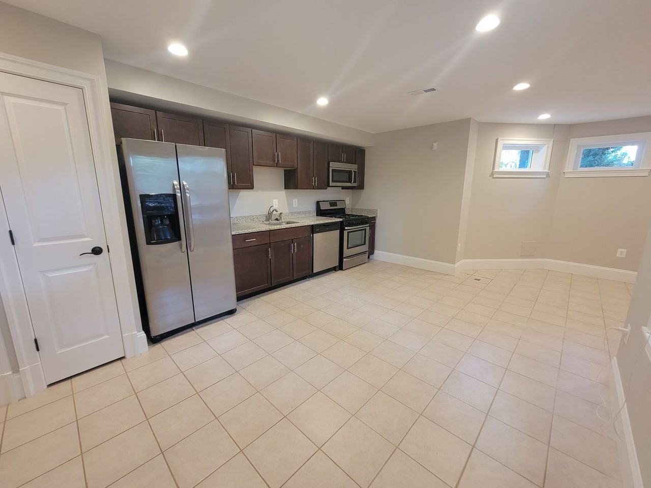 623 6th St Ne ##Ne - Photo 4 of 17