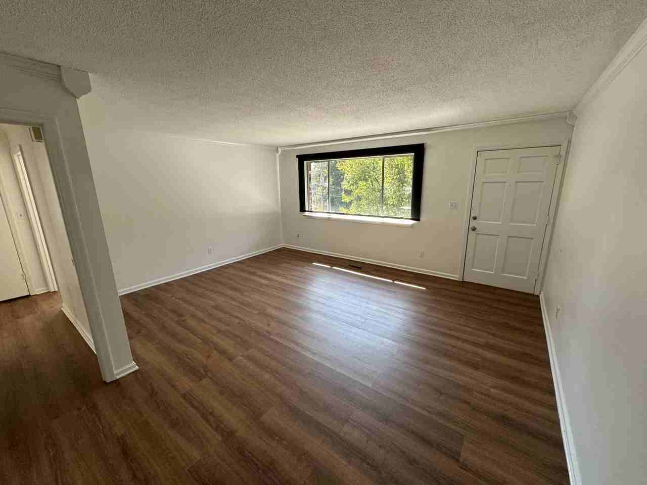 5003 Shoals Ln - Photo 3 of 12