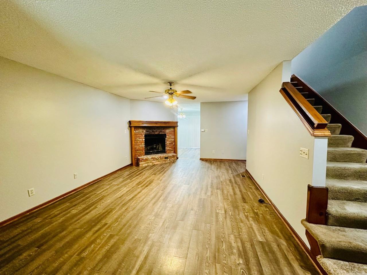 7029 N Fisk Ct - Photo 3 of 22