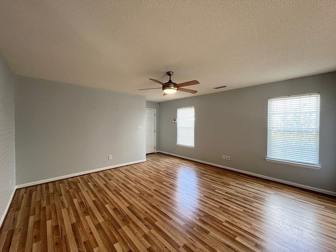 934 Homestead Park Dr - Photo 6 of 26