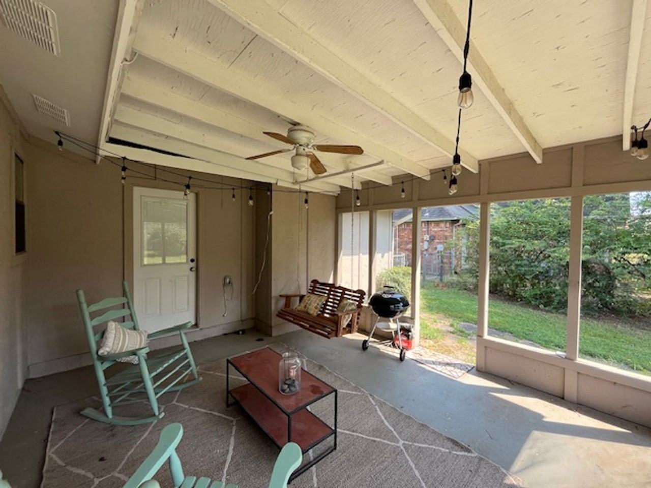 1609 Coolhurst Ave - Photo 6 of 40