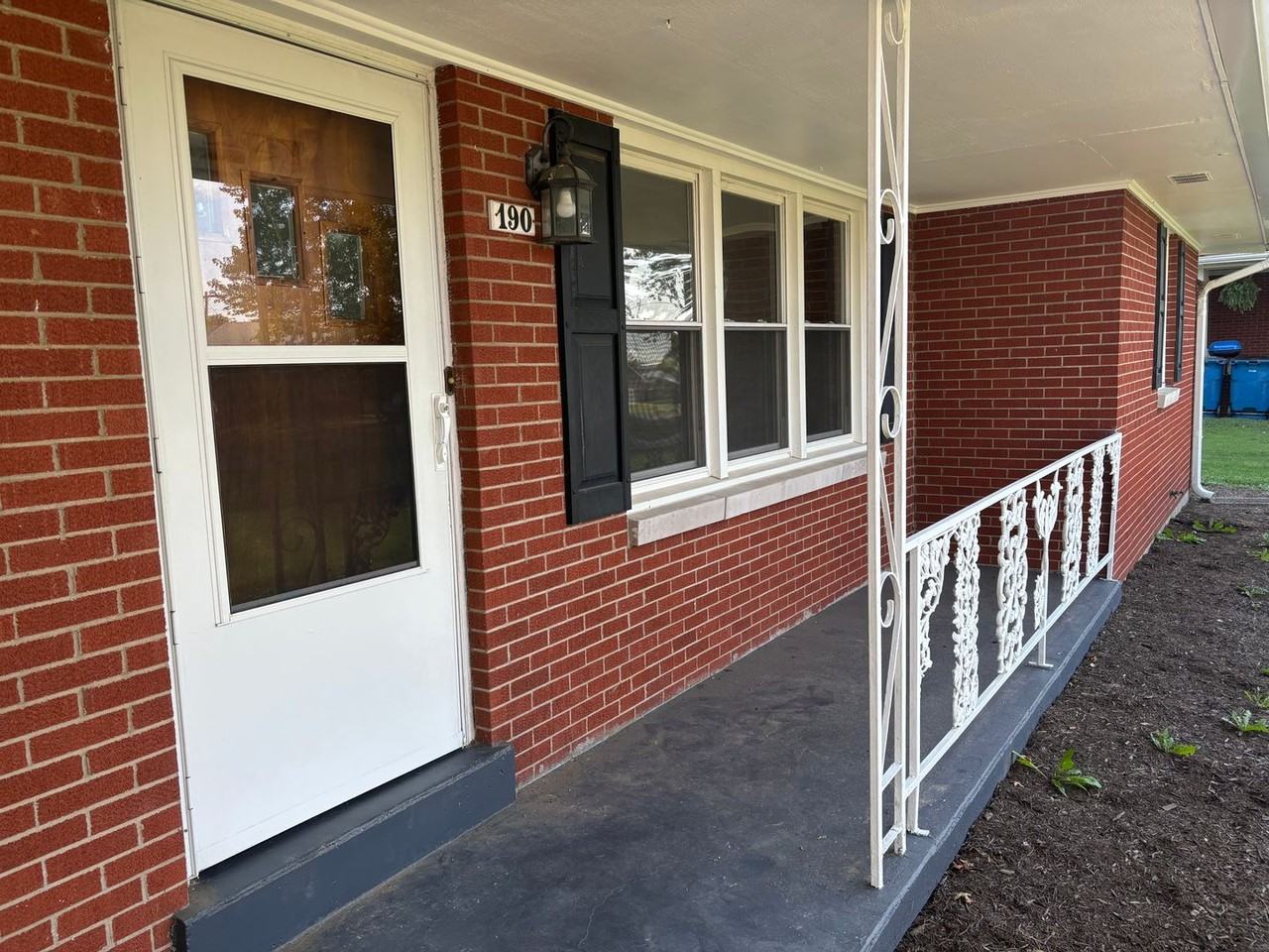 190 Cheryl Ln - Photo 2 of 15