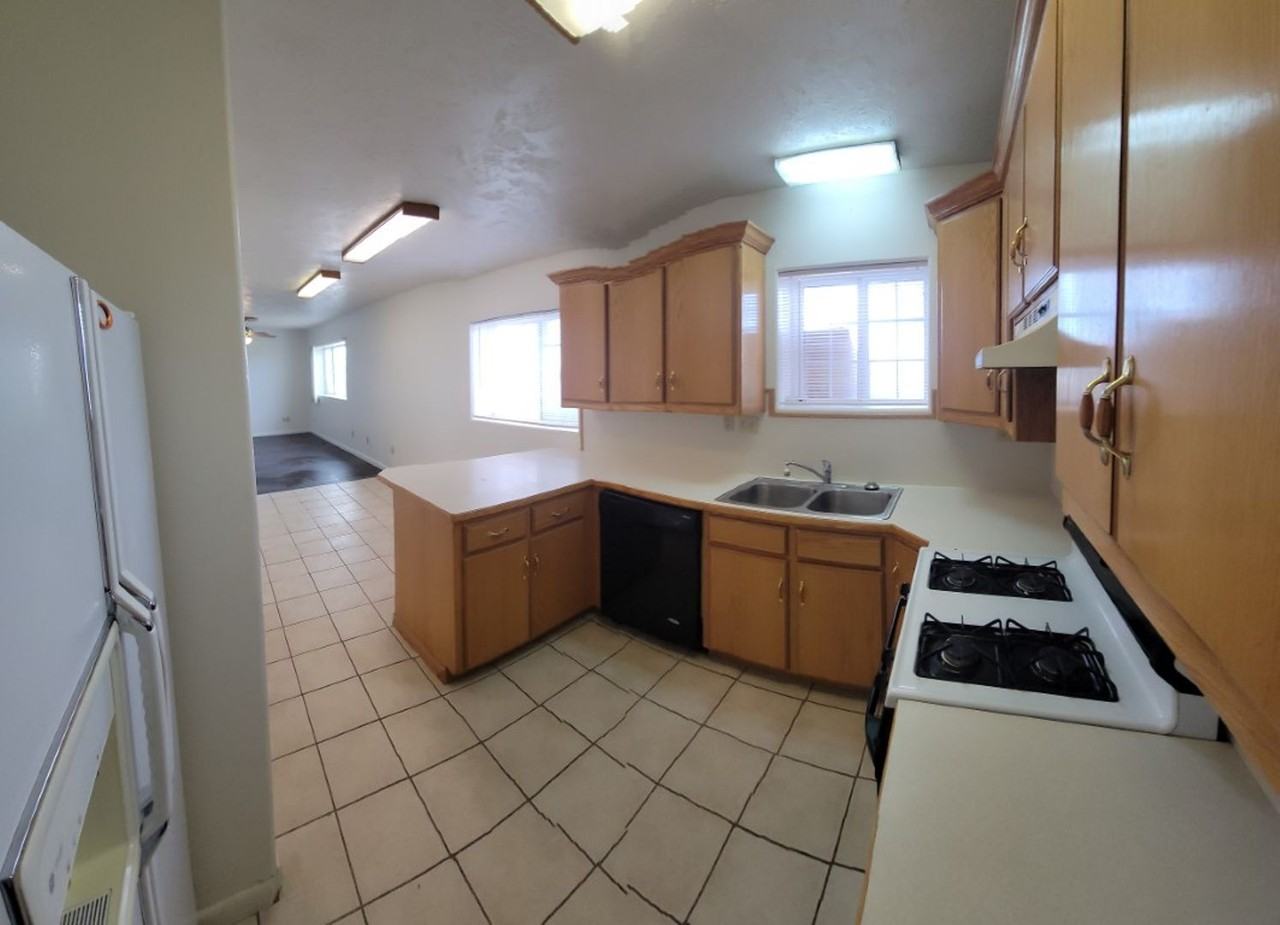 457 Stegelmeier Ln - Photo 2 of 7