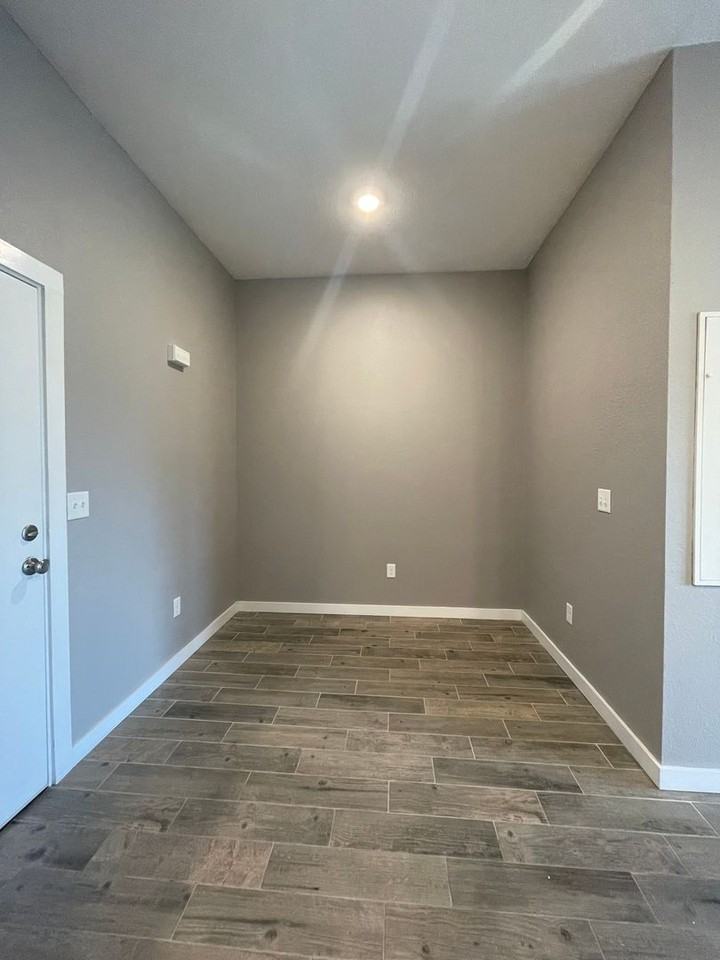 A1011 Woodbury Row Phase III - Photo 6 of 27