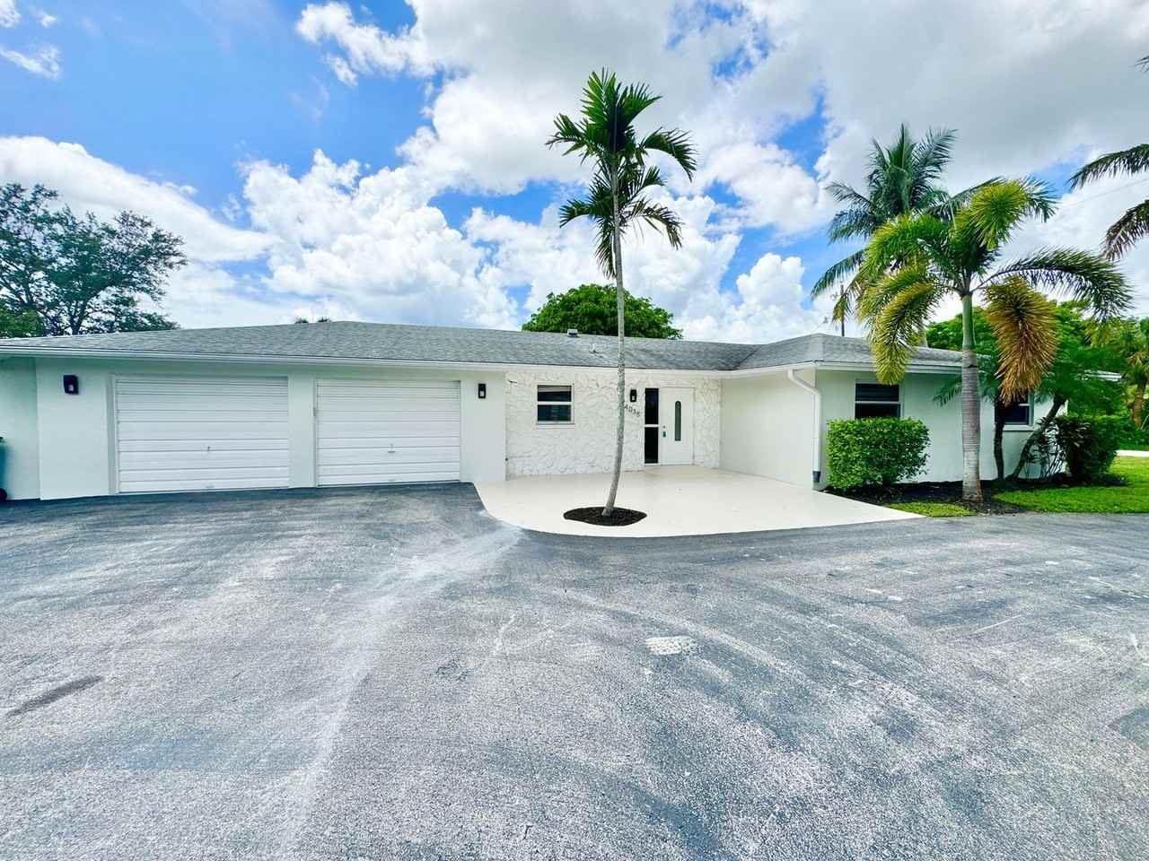 4035 12th St N - Photo 2 of 23