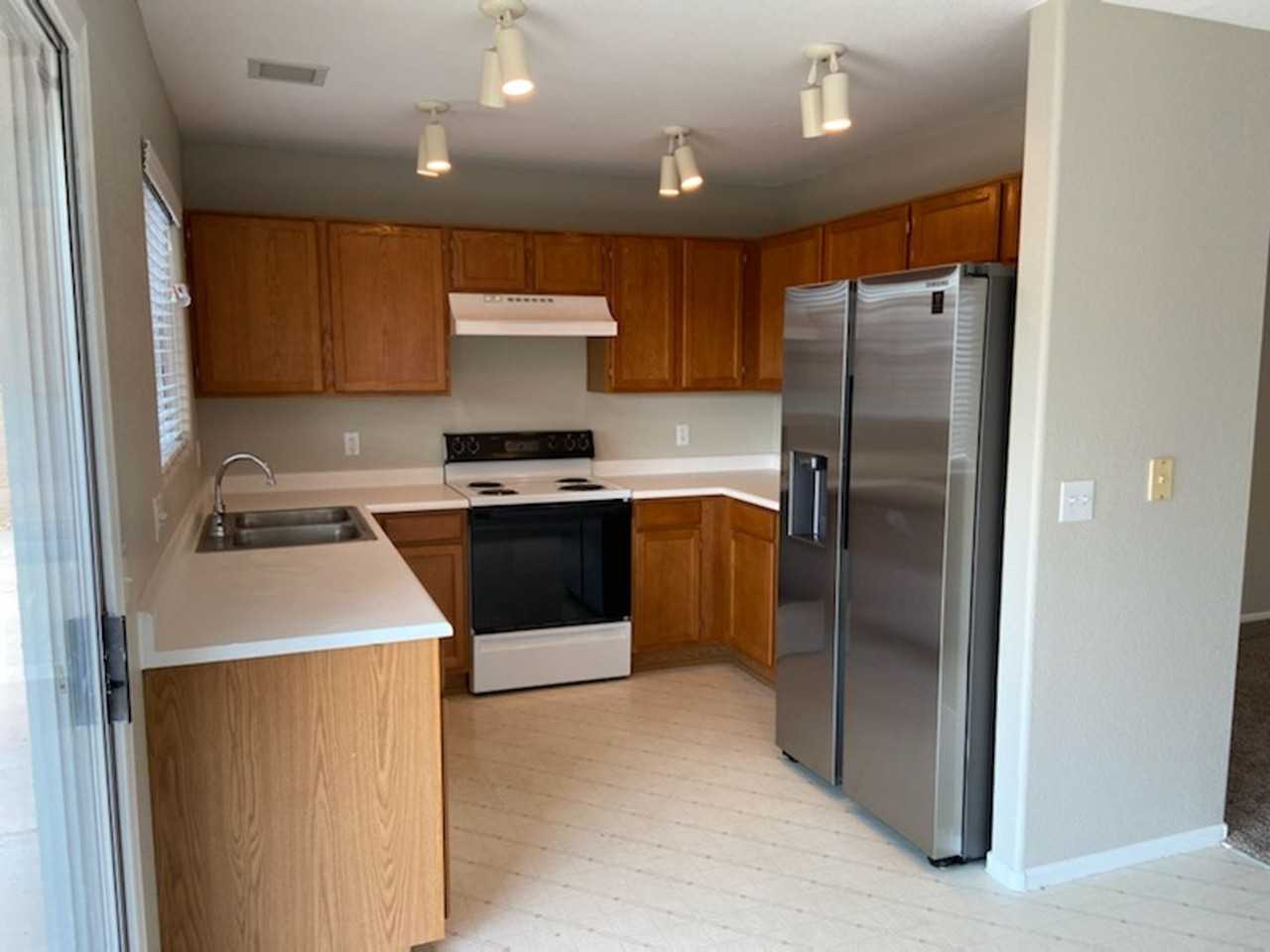 3233 West Abraham Lane - Photo 3 of 13