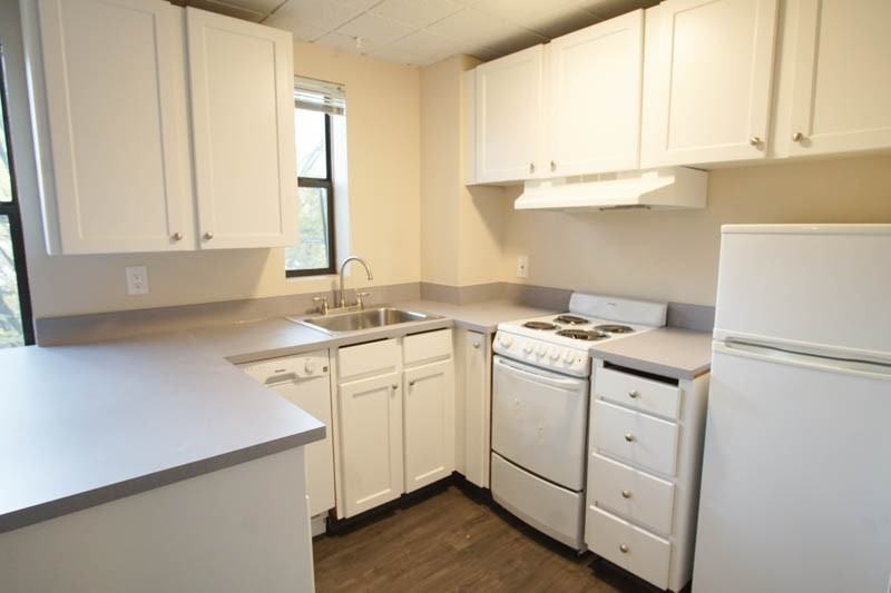 1715 Nw Marshall St #201 - Photo 5 of 10