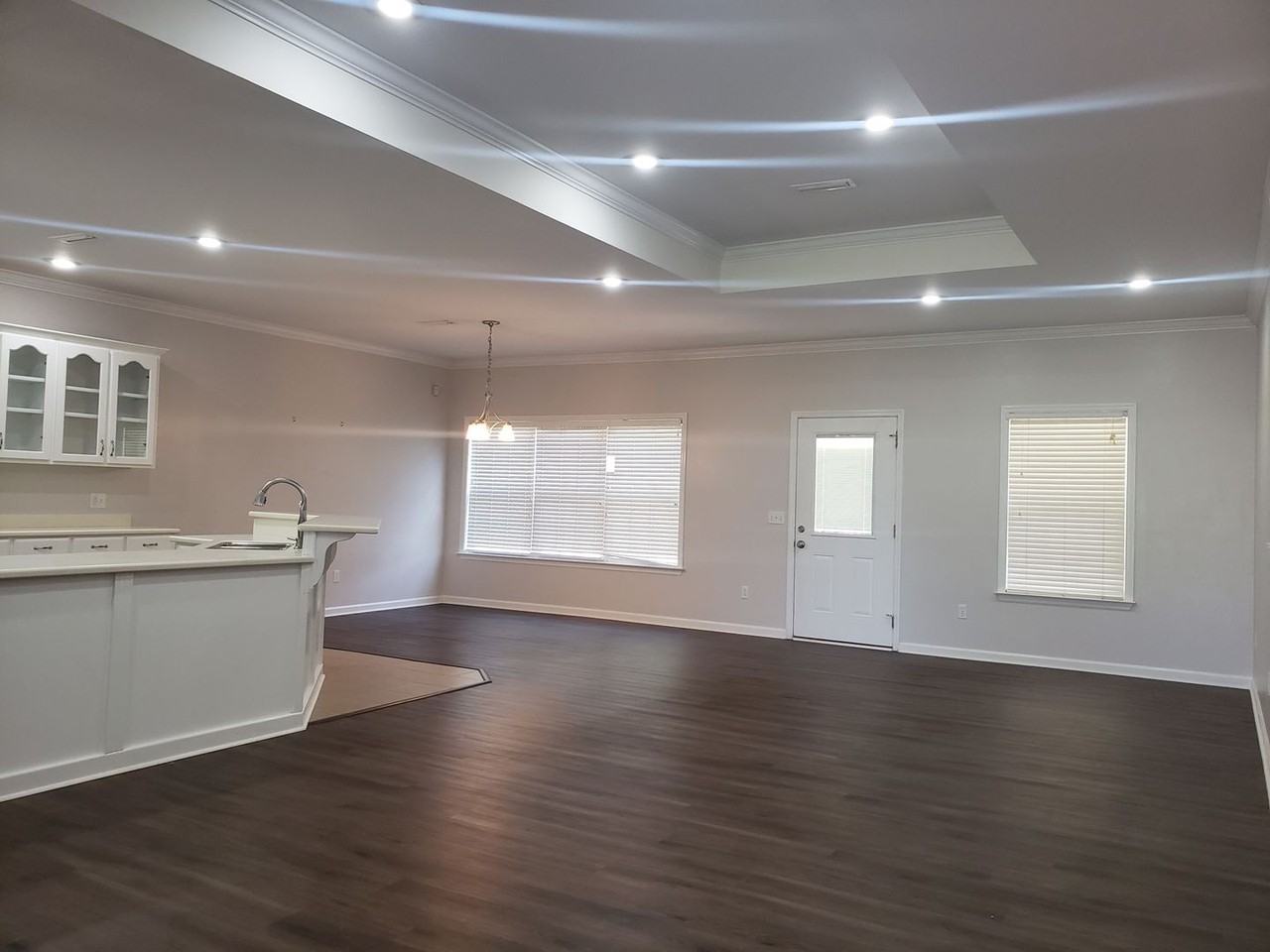 228 Windsor Garden Dr - Photo 6 of 20