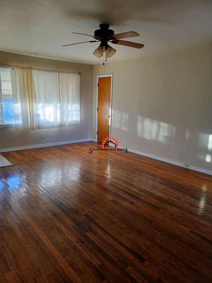 2809 Ross St - Photo 2 of 26