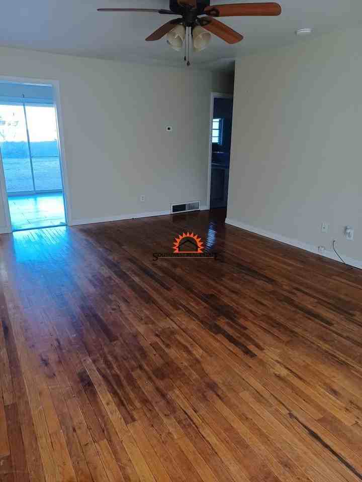 2809 Ross St - Photo 3 of 26