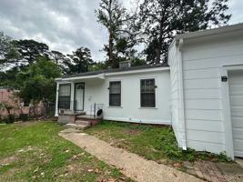 featured image of 953 Drexel Dr