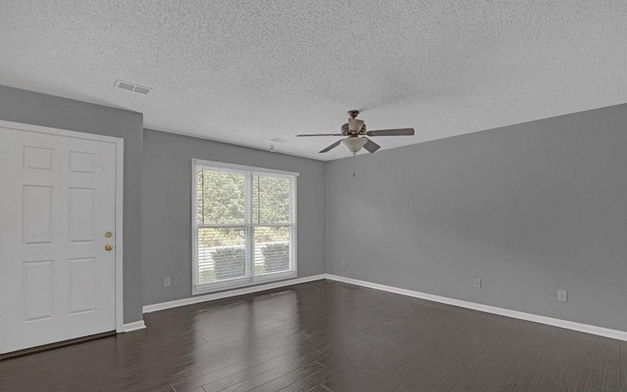 5249 Falling Creek Ln - Photo 3 of 10