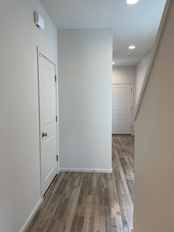 2140 Ne 115th Ct - Photo 3 of 35