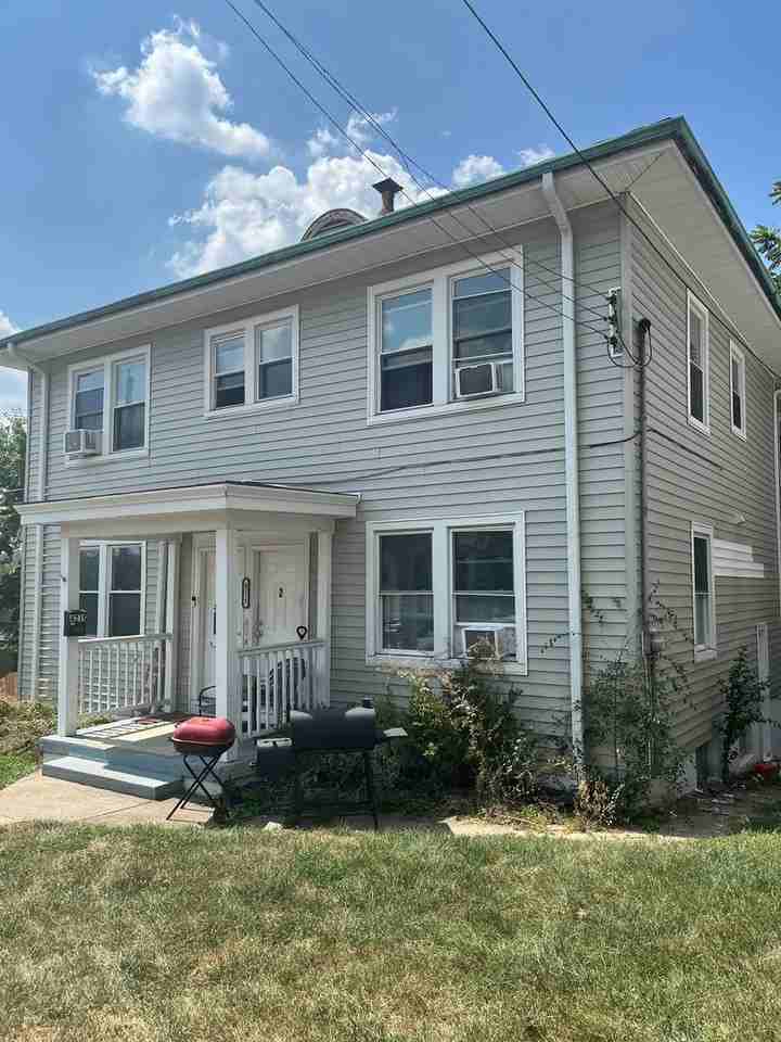 4215 Leonard Ave - Photo 3 of 35