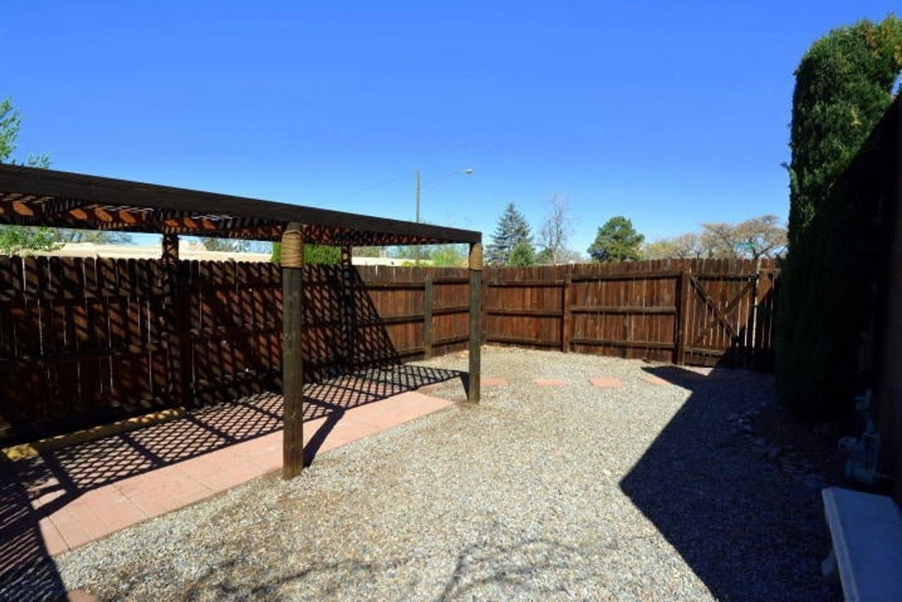 8002 Princess Jeanne Ave Ne - Photo 3 of 15