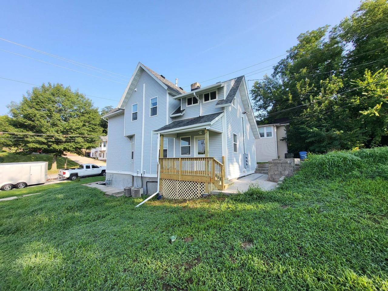 Pershing Avenue - Photo 5 of 21