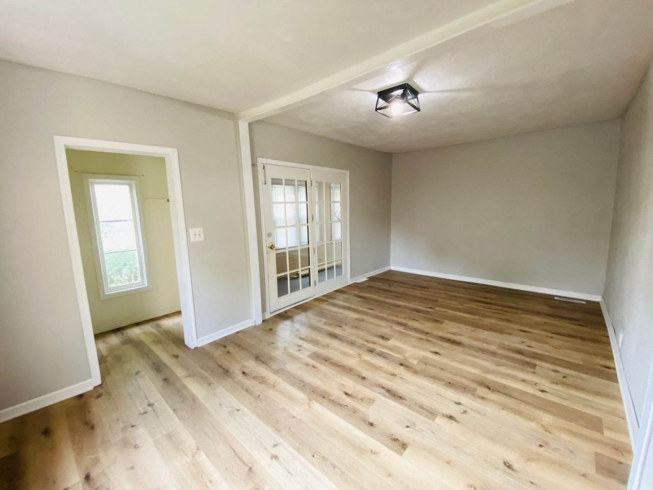 822 N Washington St - Photo 7 of 7