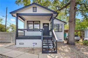 featured image of 607 W 35th St