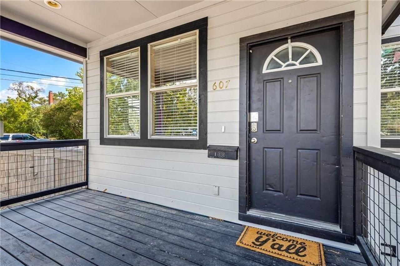 607 W 35th St - Photo 2 of 27