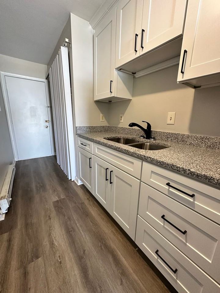 7596 Bellehaven Dr #13 - Photo 3 of 8