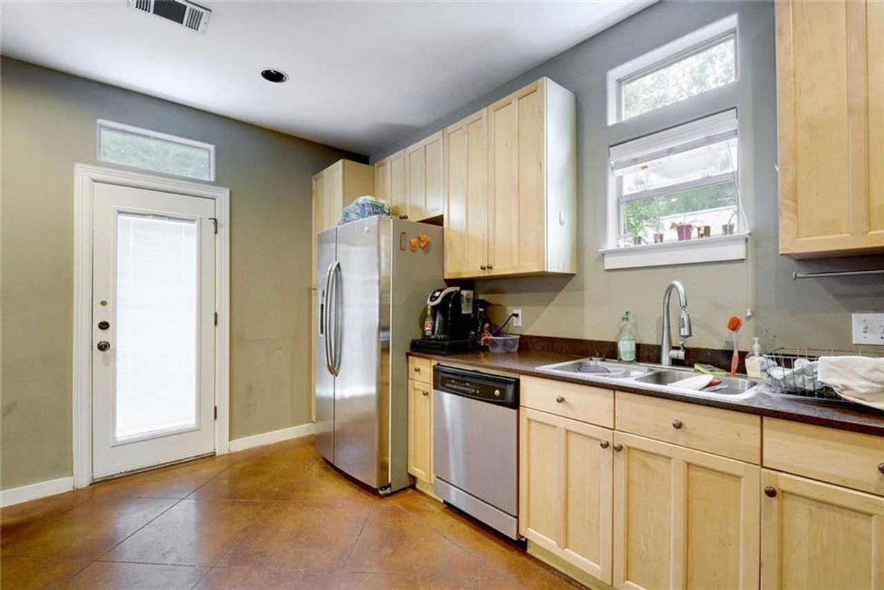 4500 Avenue C - Photo 6 of 17