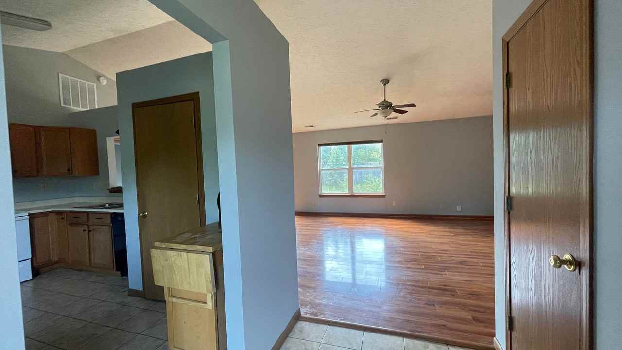 2417 Depauw Dr - Photo 3 of 21