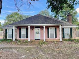 552 Brookstone Cir - Photo 1 of 1