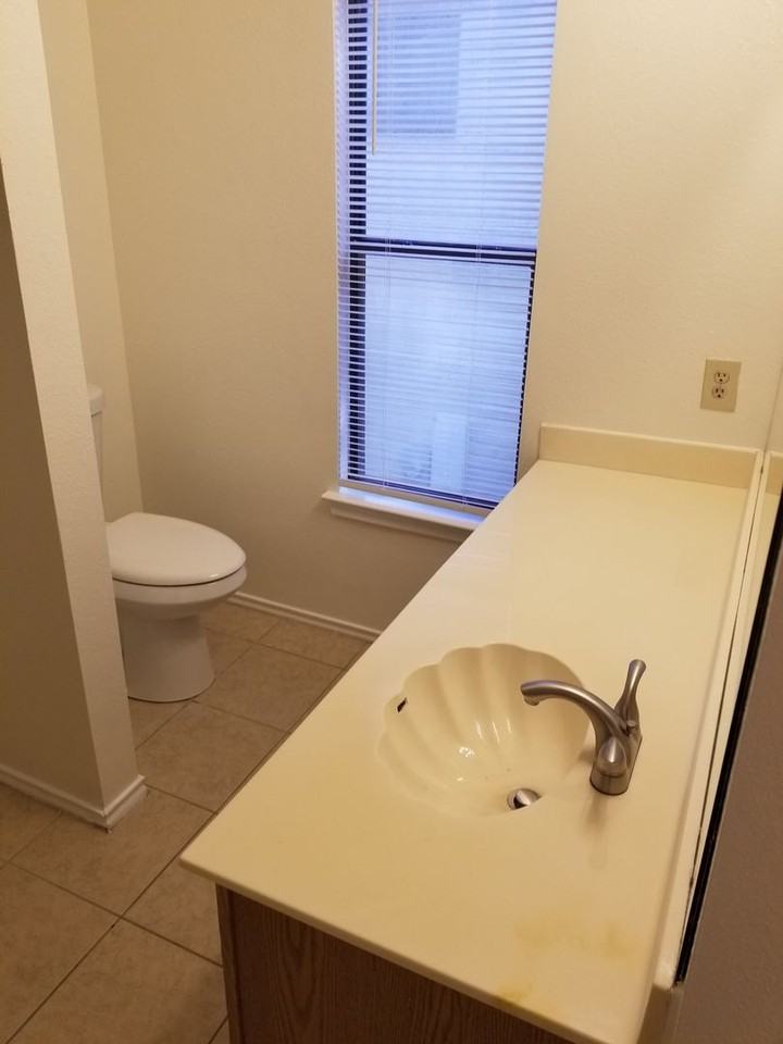 9402 Moonlit Glade Rd - Photo 3 of 25