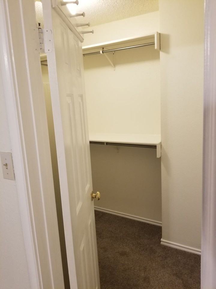 9402 Moonlit Glade Rd - Photo 5 of 25