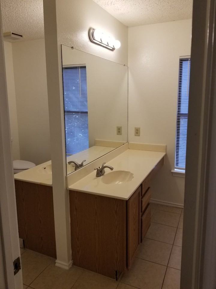 9402 Moonlit Glade Rd - Photo 6 of 25