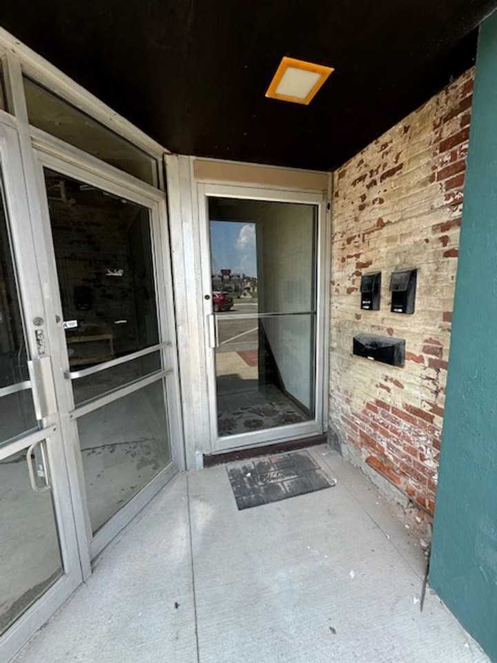 113 S 2nd St - Photo 2 of 8