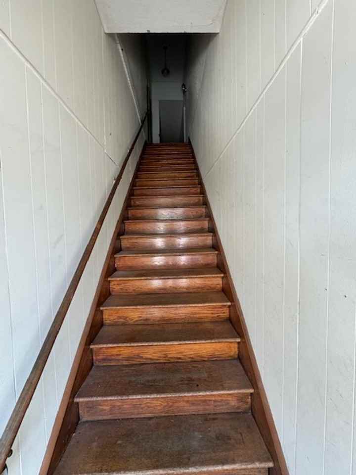 113 S 2nd St - Photo 3 of 8