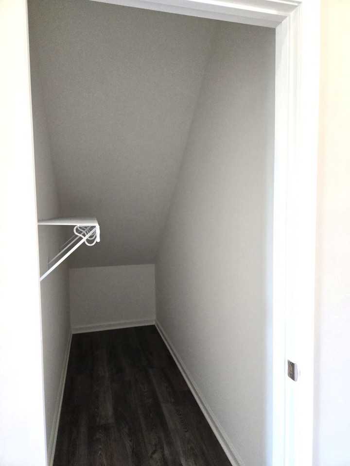 1261 Marlena Ln - Photo 4 of 31