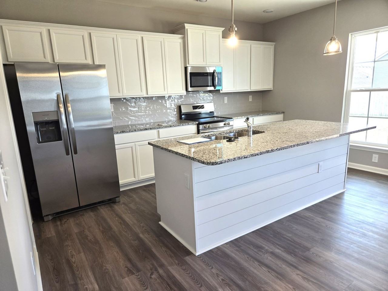 1261 Marlena Ln - Photo 6 of 31