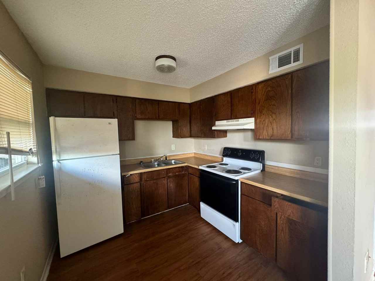 Parackal Gardens I - Photo 4 of 11