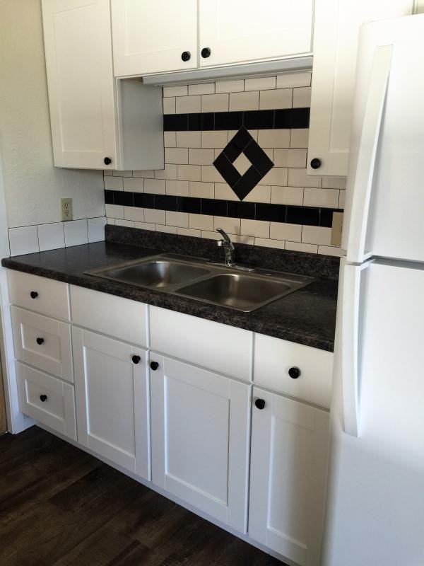 995 S 10th St - Photo 5 of 7