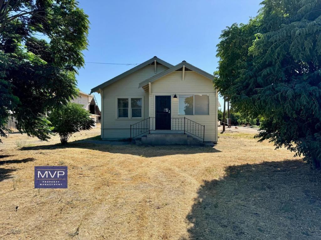 2801 Trindade Rd - Photo 2 of 10