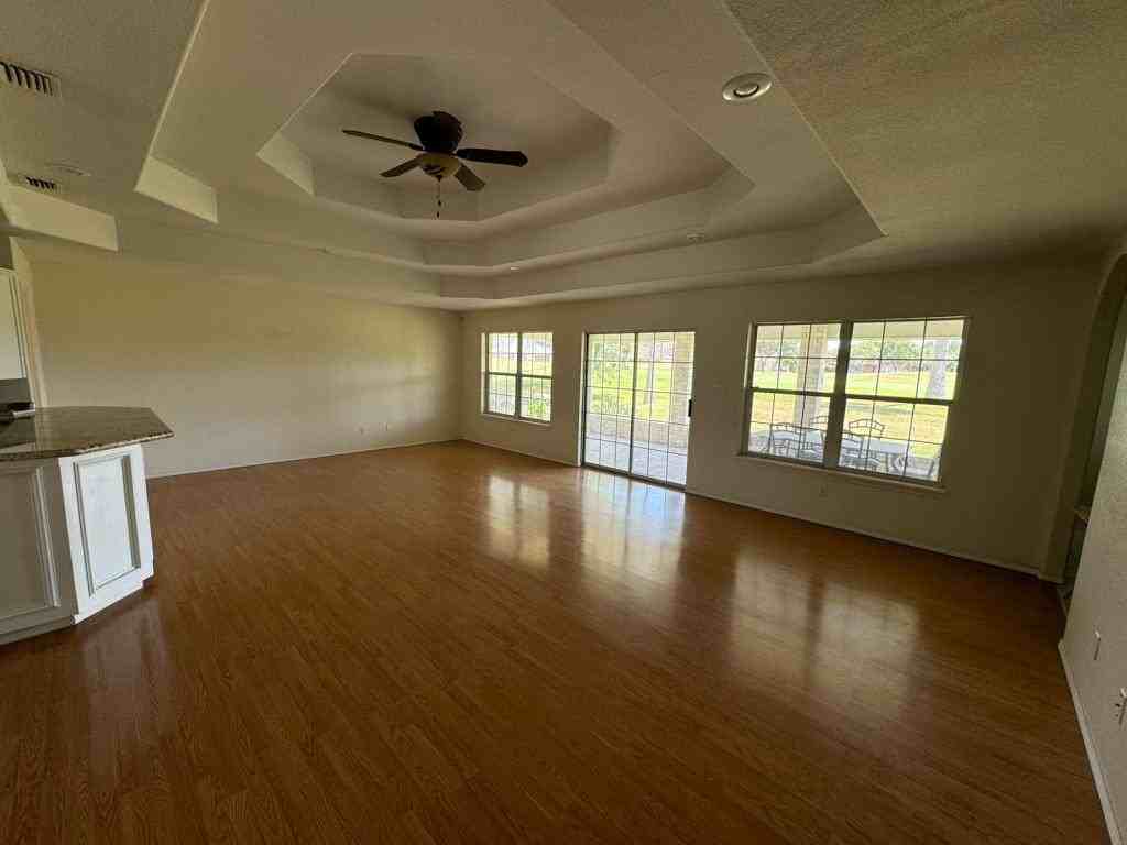 210 Ohara Dr - Photo 6 of 23