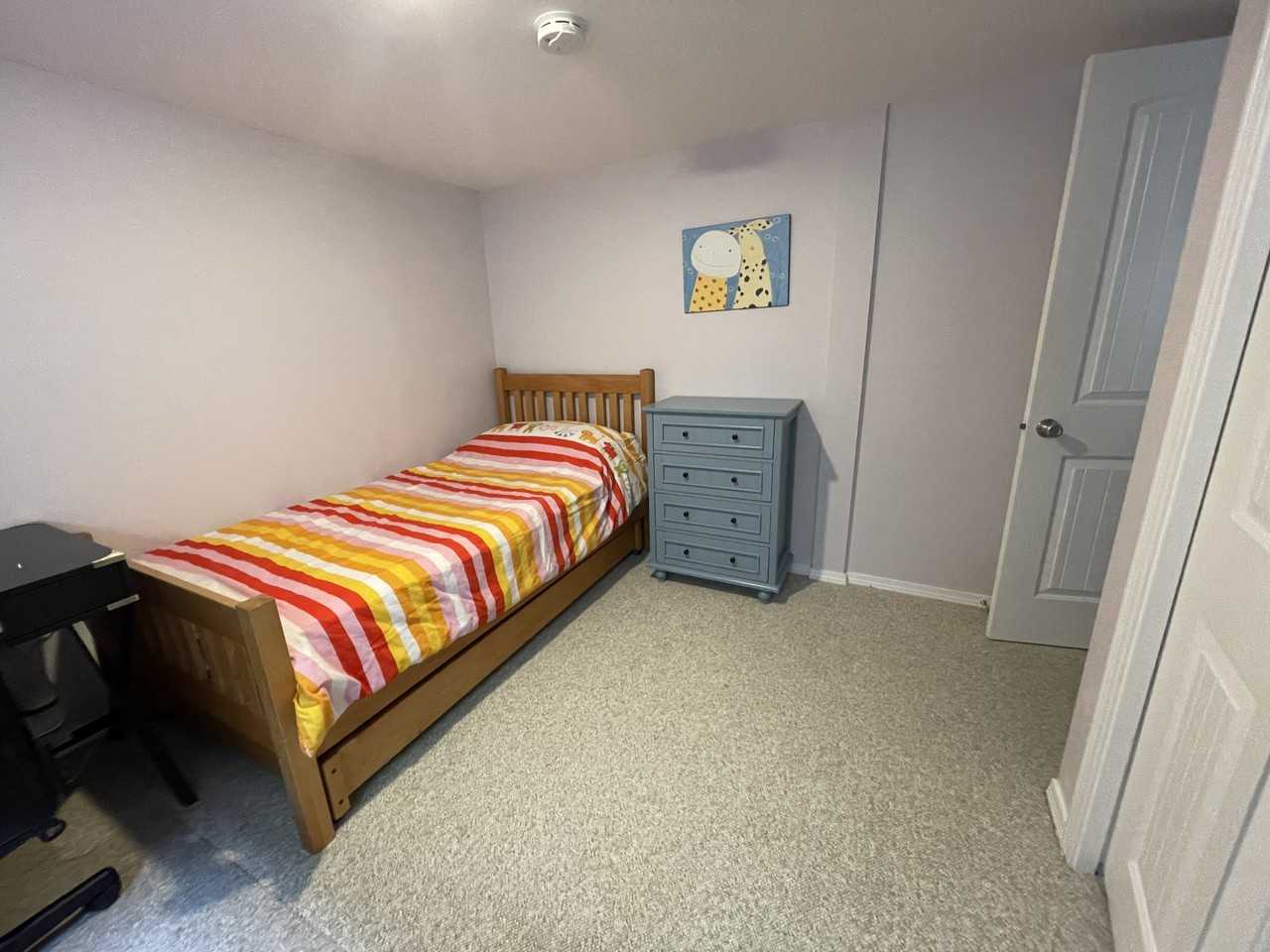 517 30th Ave E #B - Photo 3 of 9