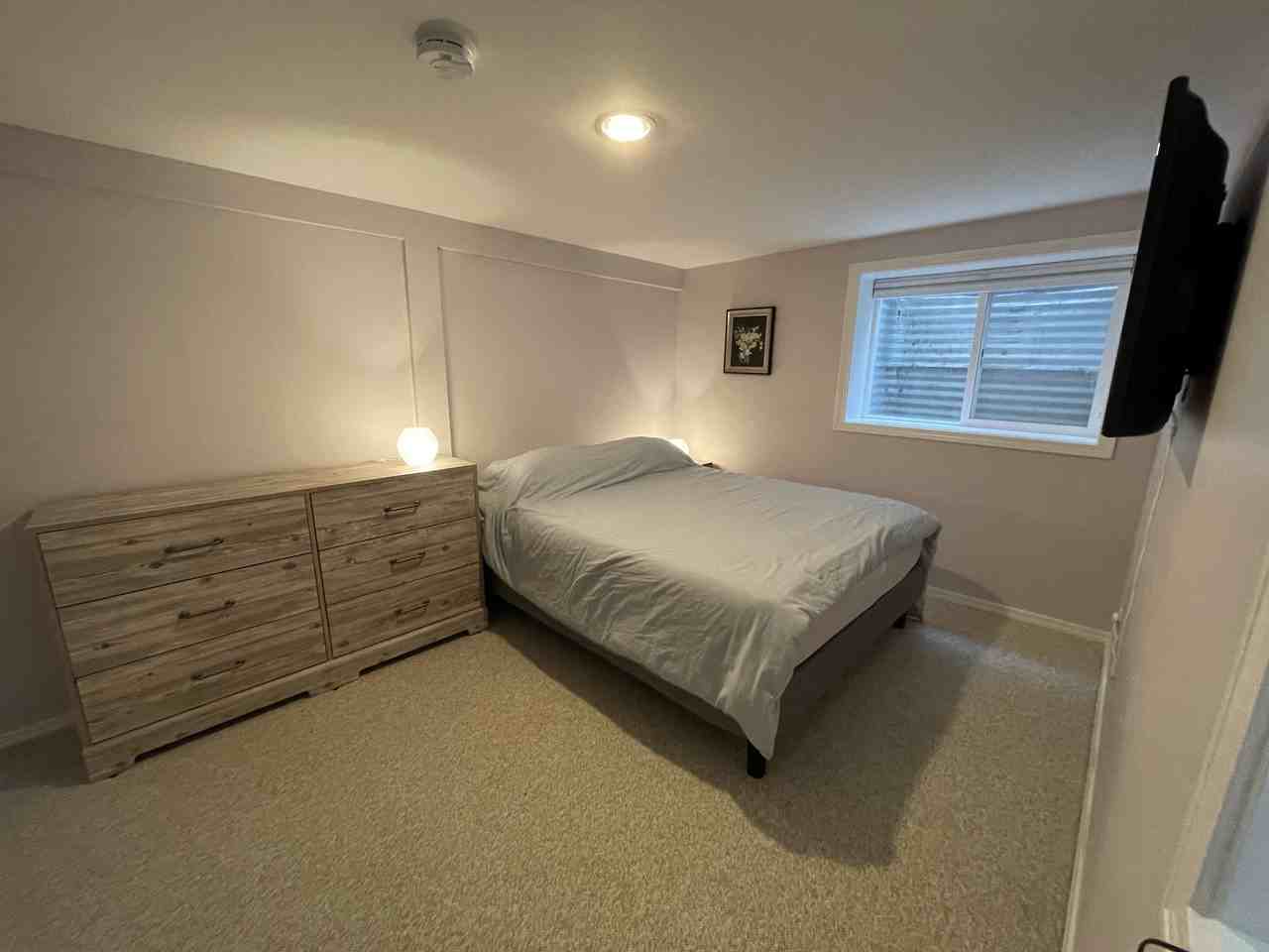 517 30th Ave E #B - Photo 5 of 9