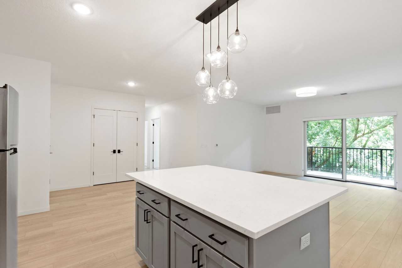 Ballantrae Apartments II - Photo 4 of 50