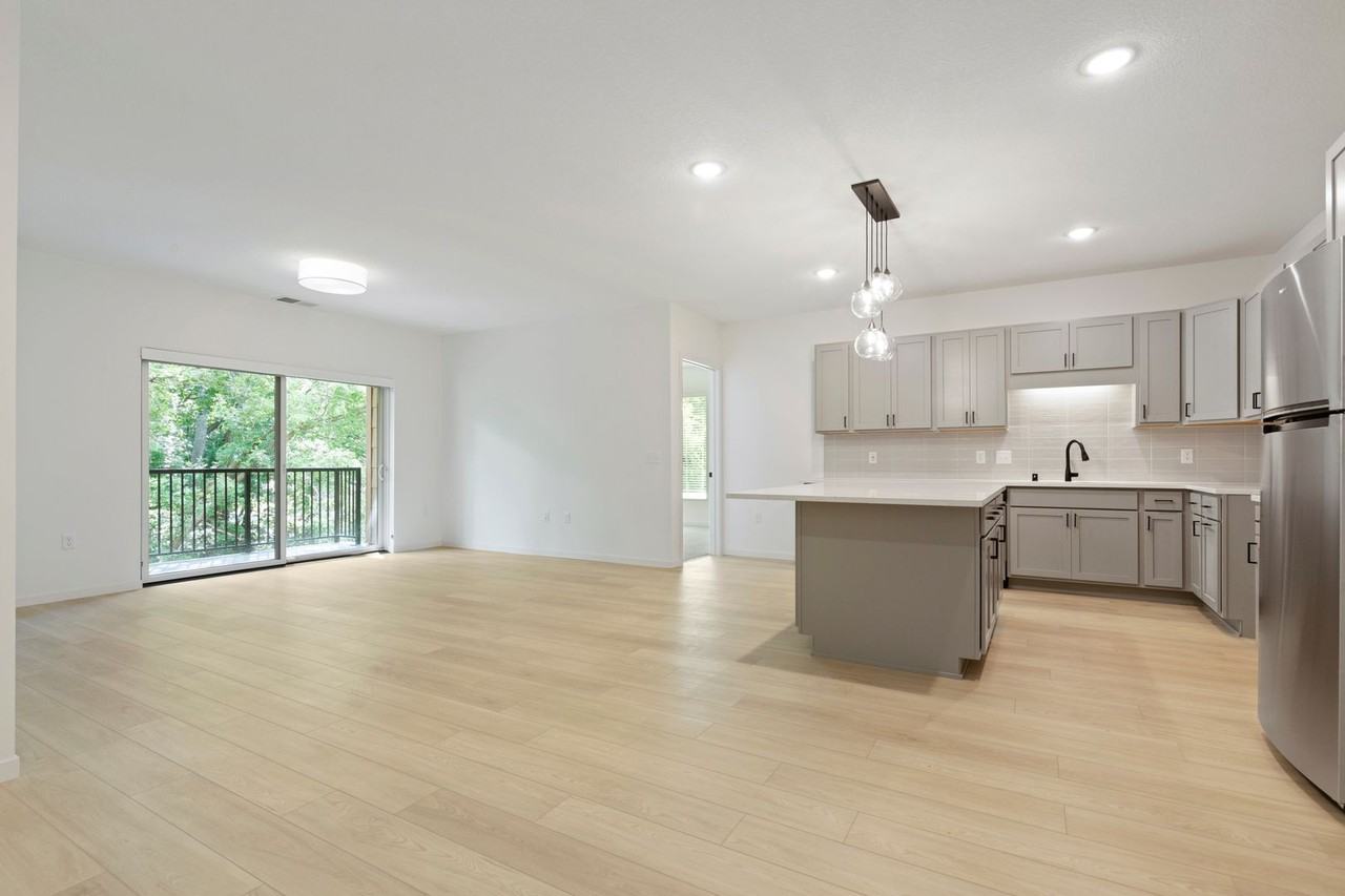 Ballantrae Apartments II - Photo 5 of 50