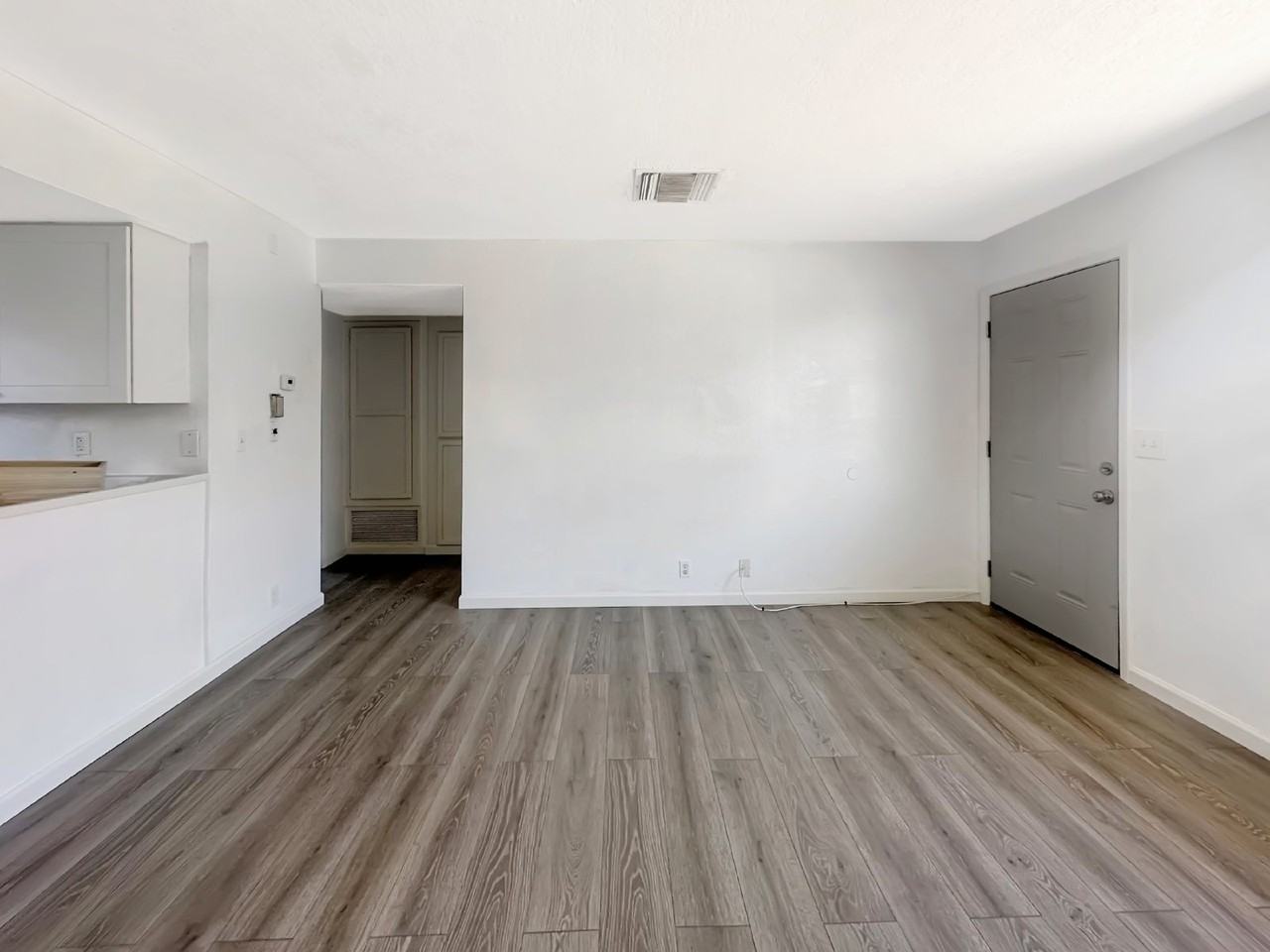 201 S Sunset St #C - Photo 4 of 21