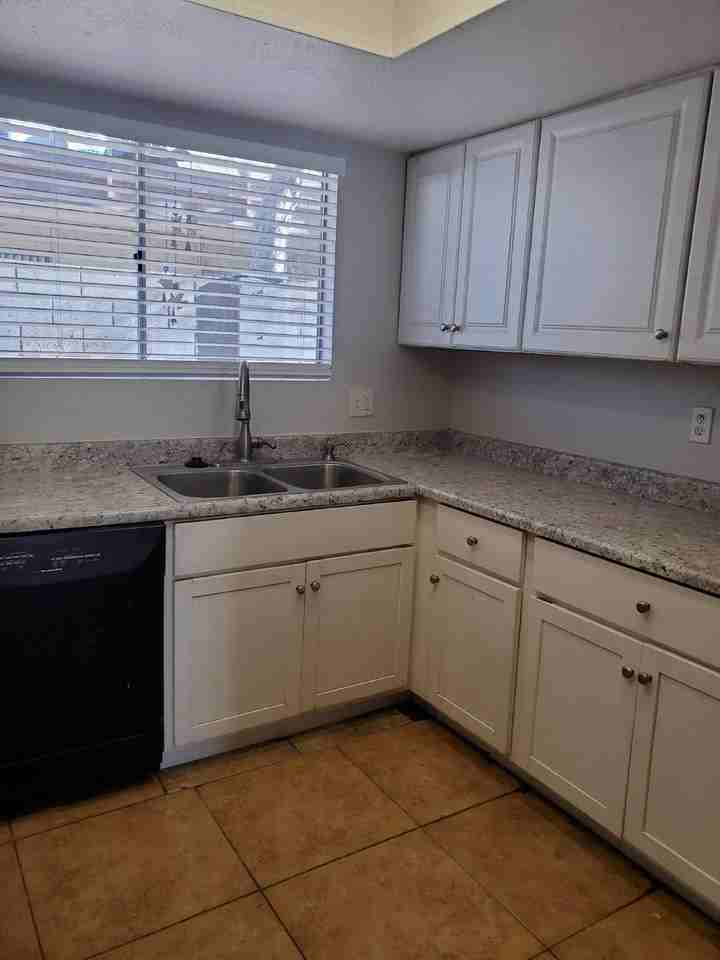 3346 W Harmont Dr #3 - Photo 3 of 13